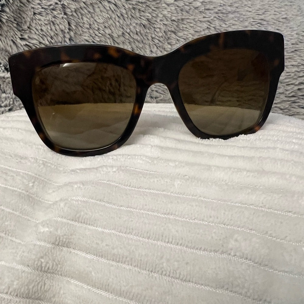 Dolce & Gabbana tortoise shell polarized cat eye sunglasses